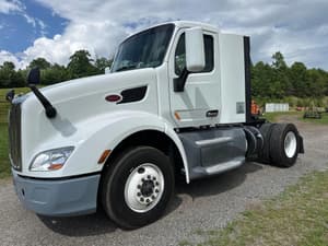 2015 Peterbilt 579 Image
