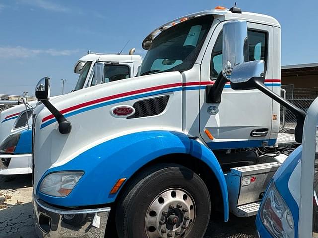 Image of Peterbilt 579 equipment image 4
