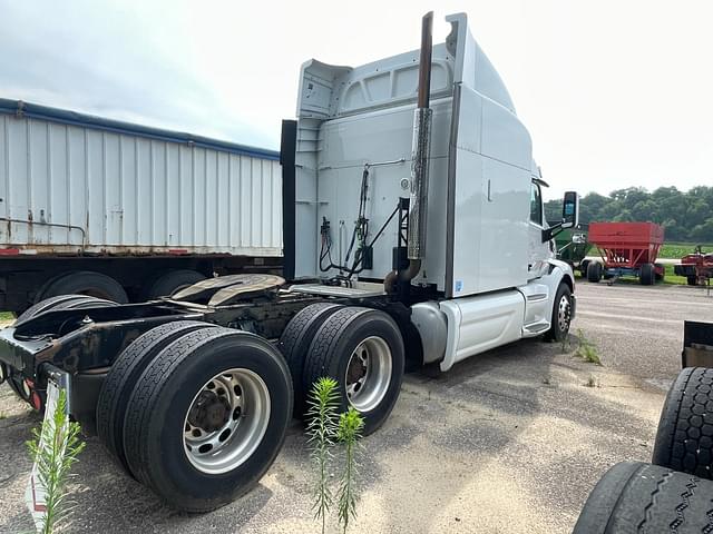 Image of Peterbilt 579 equipment image 4