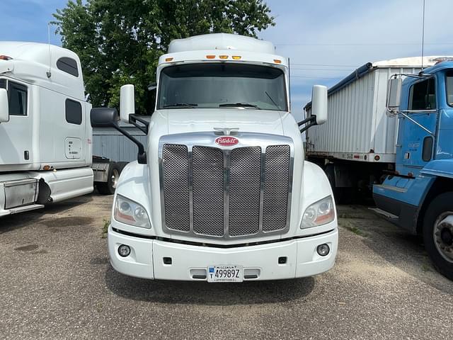 Image of Peterbilt 579 equipment image 1
