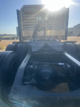 Image of Peterbilt 579 equipment image 3