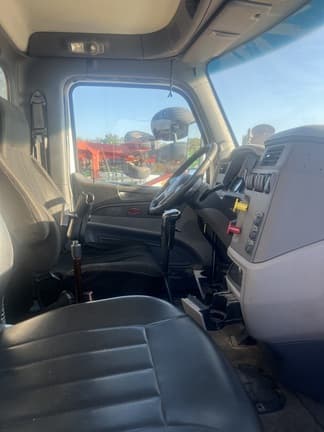 Image of Peterbilt 579 equipment image 4