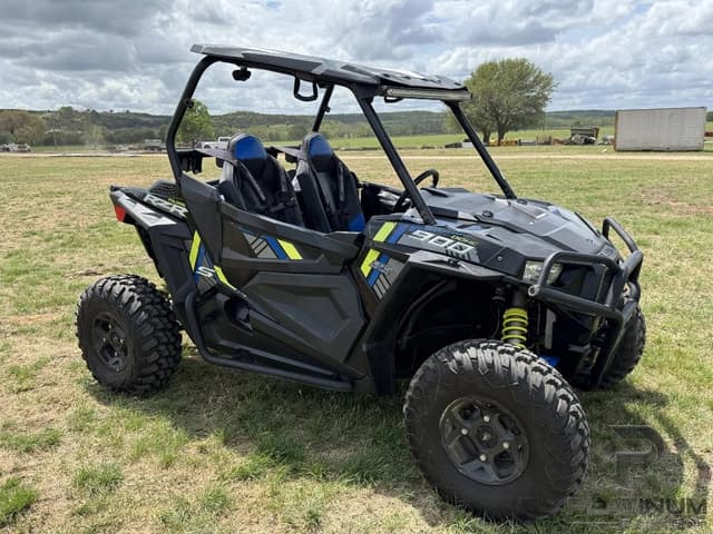 Image of Polaris RZR 900 equipment image 2