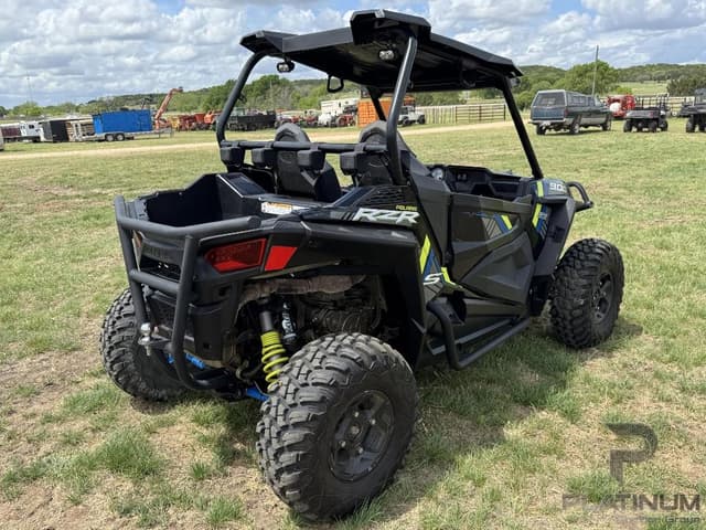 Image of Polaris RZR 900 equipment image 3