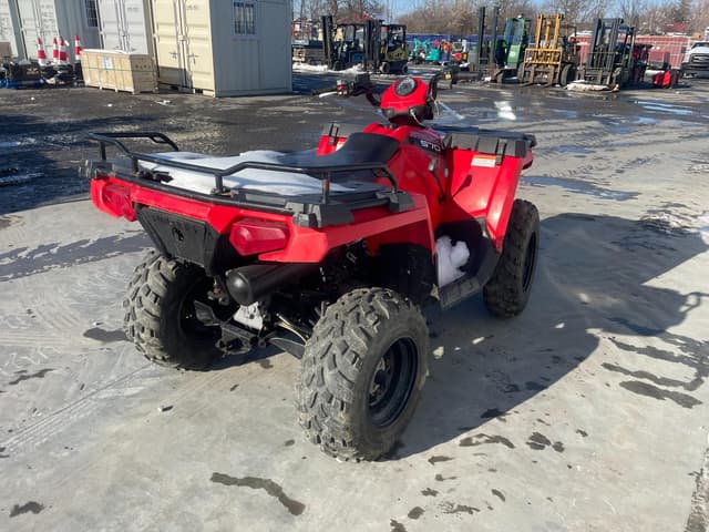 Image of Polaris Sportsman 570 equipment image 2