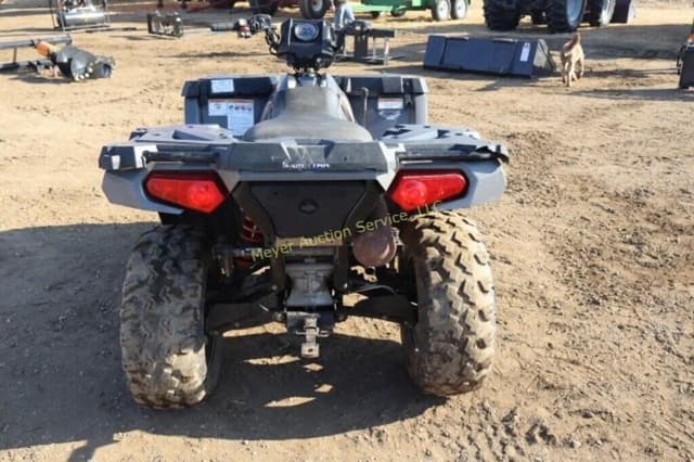 Image of Polaris Sportsman 570 equipment image 2