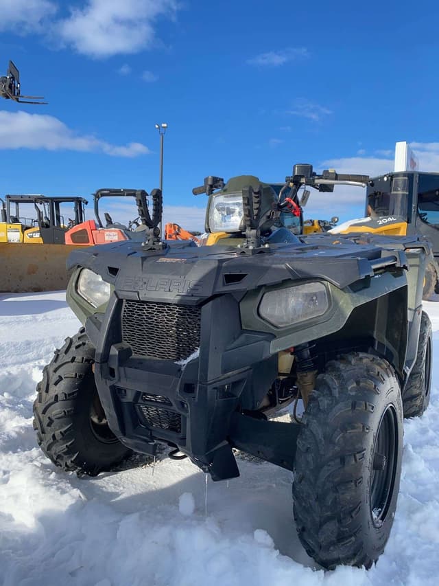 Image of Polaris Sportsman ETX equipment image 3
