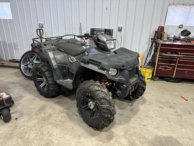 Image of Polaris Sportsman 570 equipment image 1