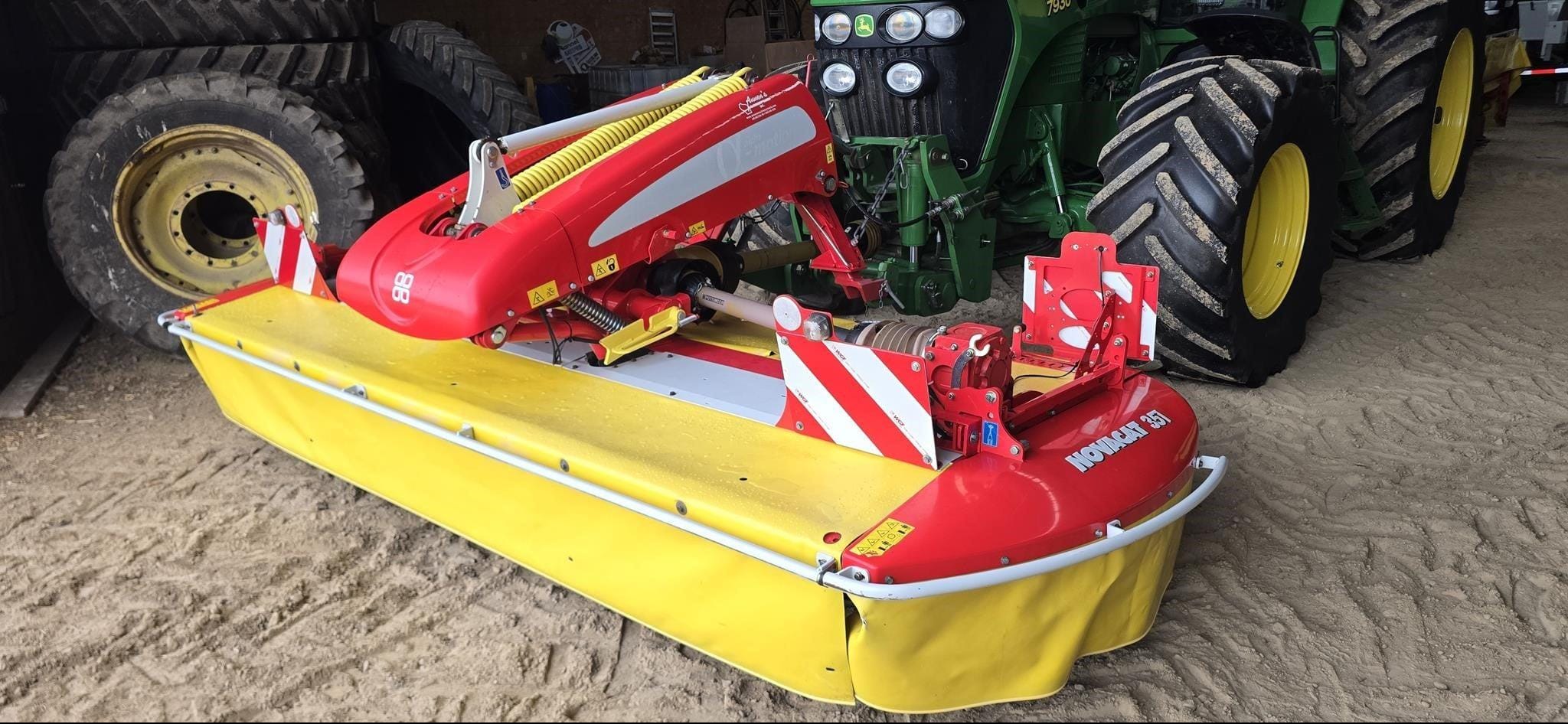 2015 Pottinger Novacat Alpha Motion 301 RC PRO Equipment Image0