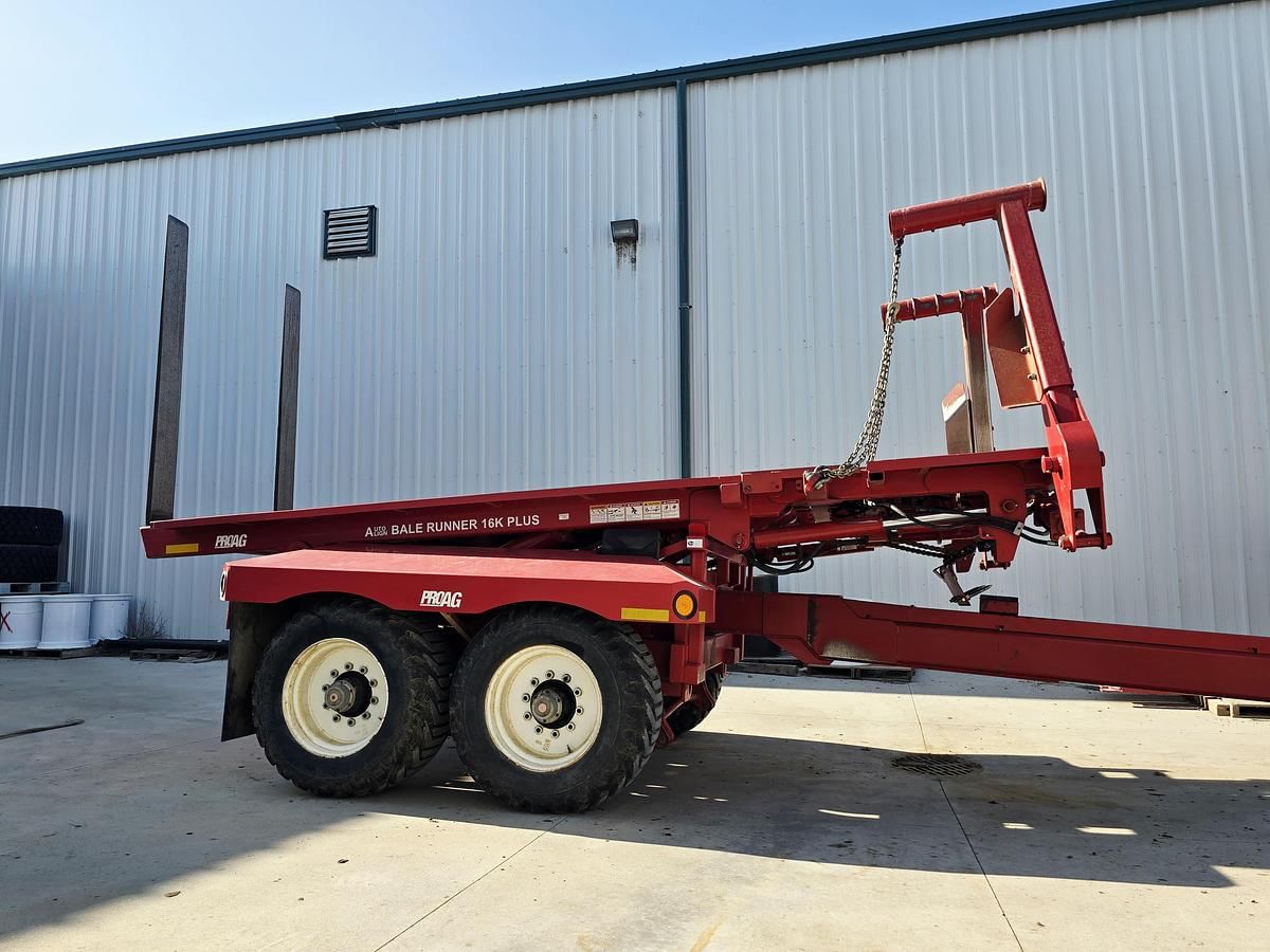 2015 Pro Ag Bale Runner 16K Plus Equipment Image0