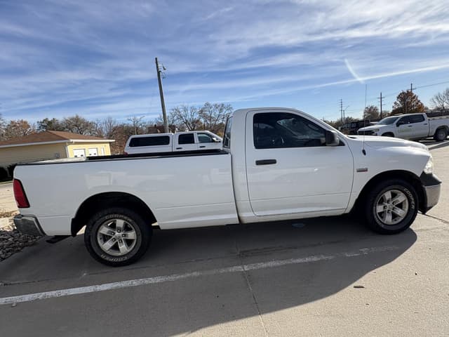 Image of Dodge Ram 1500 equipment image 3