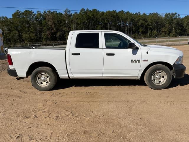 Image of Dodge Ram 1500 equipment image 3