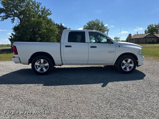 Image of Dodge Ram 1500 equipment image 3