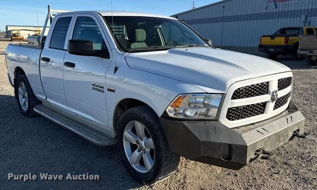 Image of Dodge Ram 1500 equipment image 2