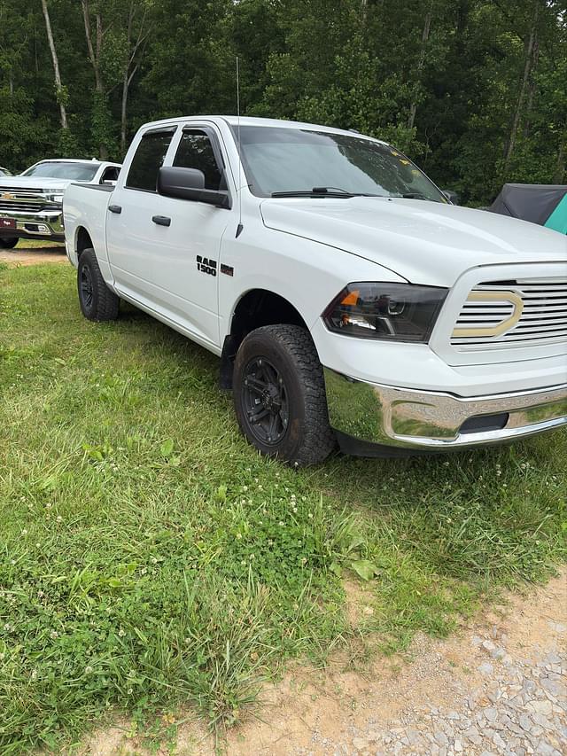 Image of Dodge Ram 1500 equipment image 2