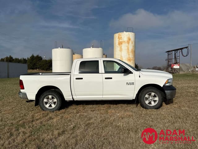 Image of Dodge Ram 1500 equipment image 2