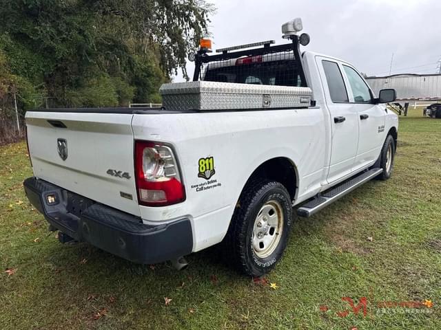Image of Dodge Ram 1500 equipment image 2
