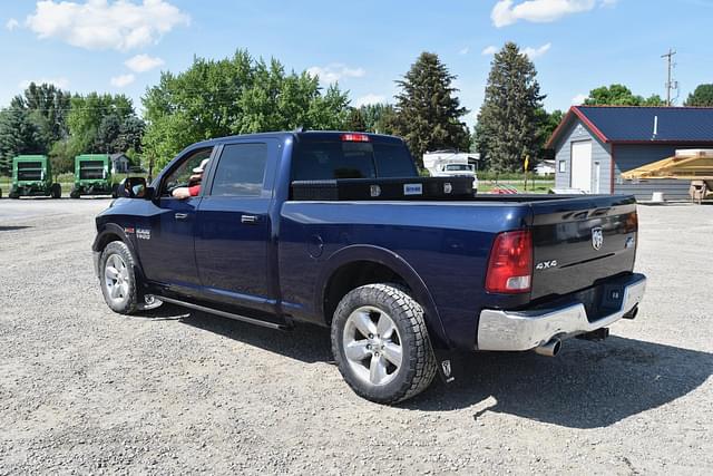 Image of Dodge Ram 1500 equipment image 3