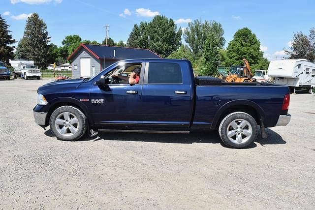 Image of Dodge Ram 1500 equipment image 2