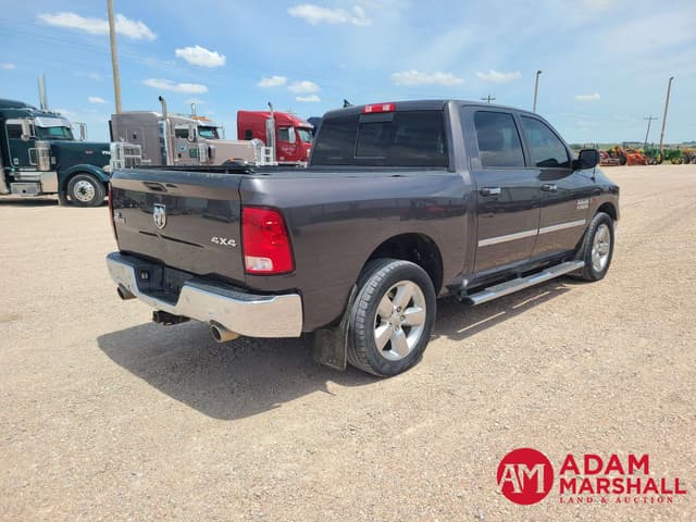 Image of Dodge Ram 1500 equipment image 3