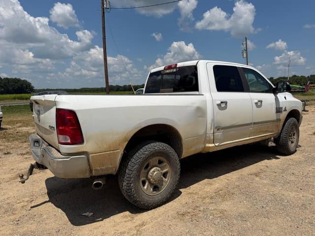 Image of Dodge Ram 2500 equipment image 2