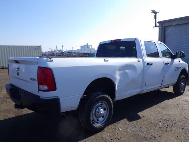 Image of Dodge Ram 2500 equipment image 2