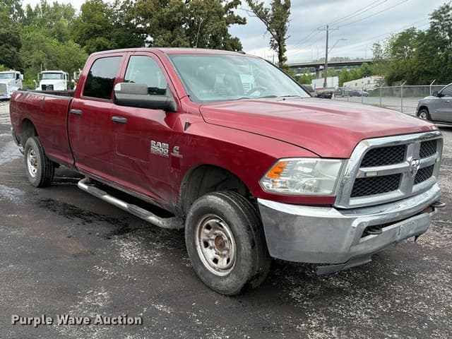 Image of Dodge Ram 2500 equipment image 2