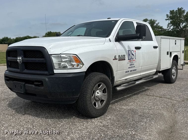 2015 Dodge Ram 2500 Equipment Image0