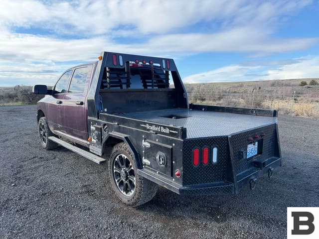 Image of Dodge Ram 2500 equipment image 3