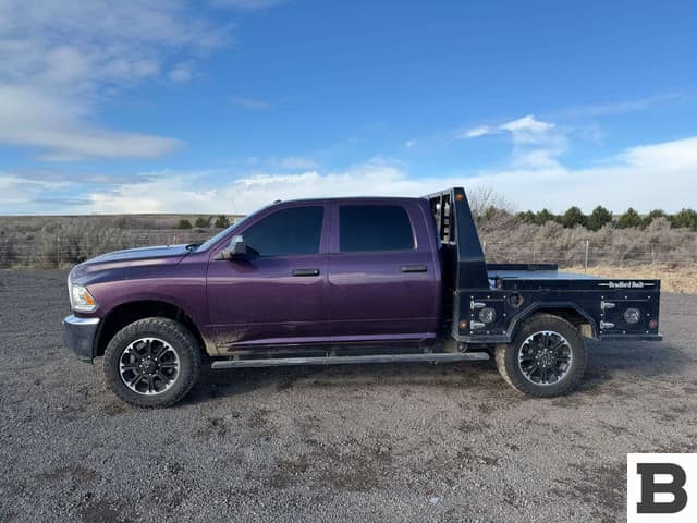 Image of Dodge Ram 2500 equipment image 2