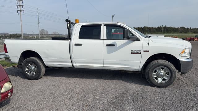 Image of Dodge Ram 2500 equipment image 3