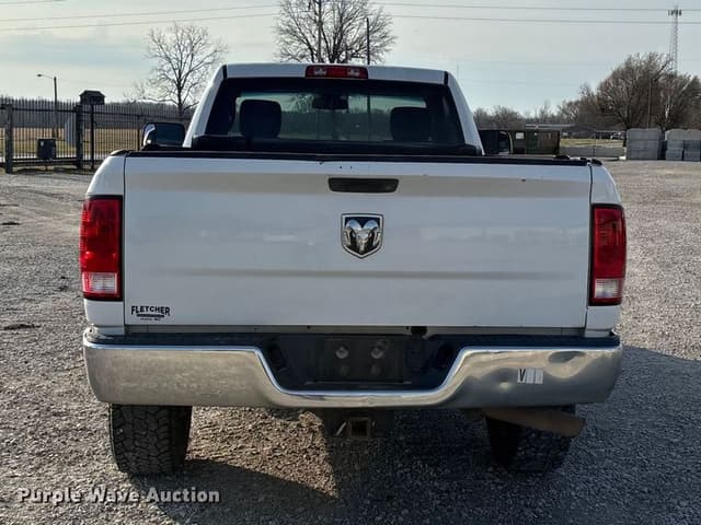 Image of Dodge Ram 2500 equipment image 2