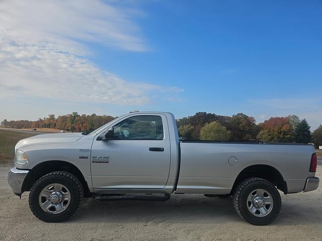 Image of Dodge Ram 2500 equipment image 3