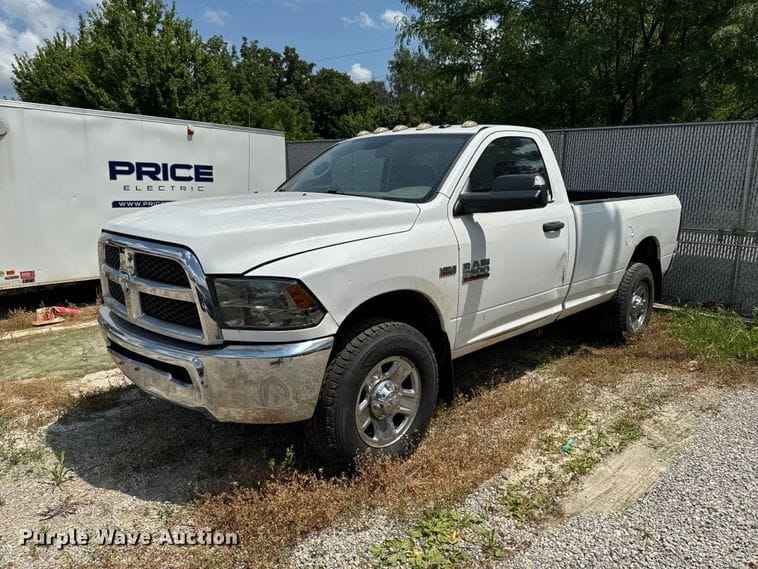 2015 Dodge Ram 2500 Equipment Image0
