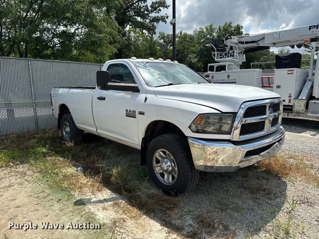 Image of Dodge Ram 2500 equipment image 2
