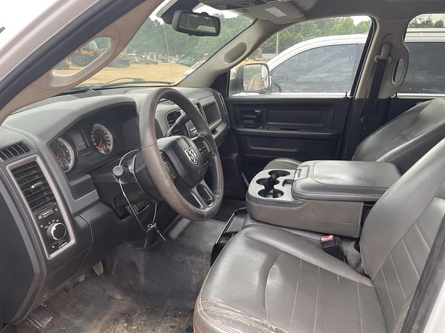 Image of Dodge Ram 2500 equipment image 4