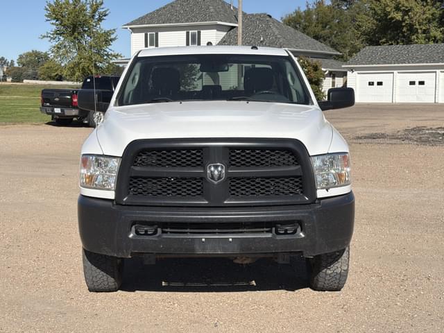 Image of Dodge Ram 2500 equipment image 2