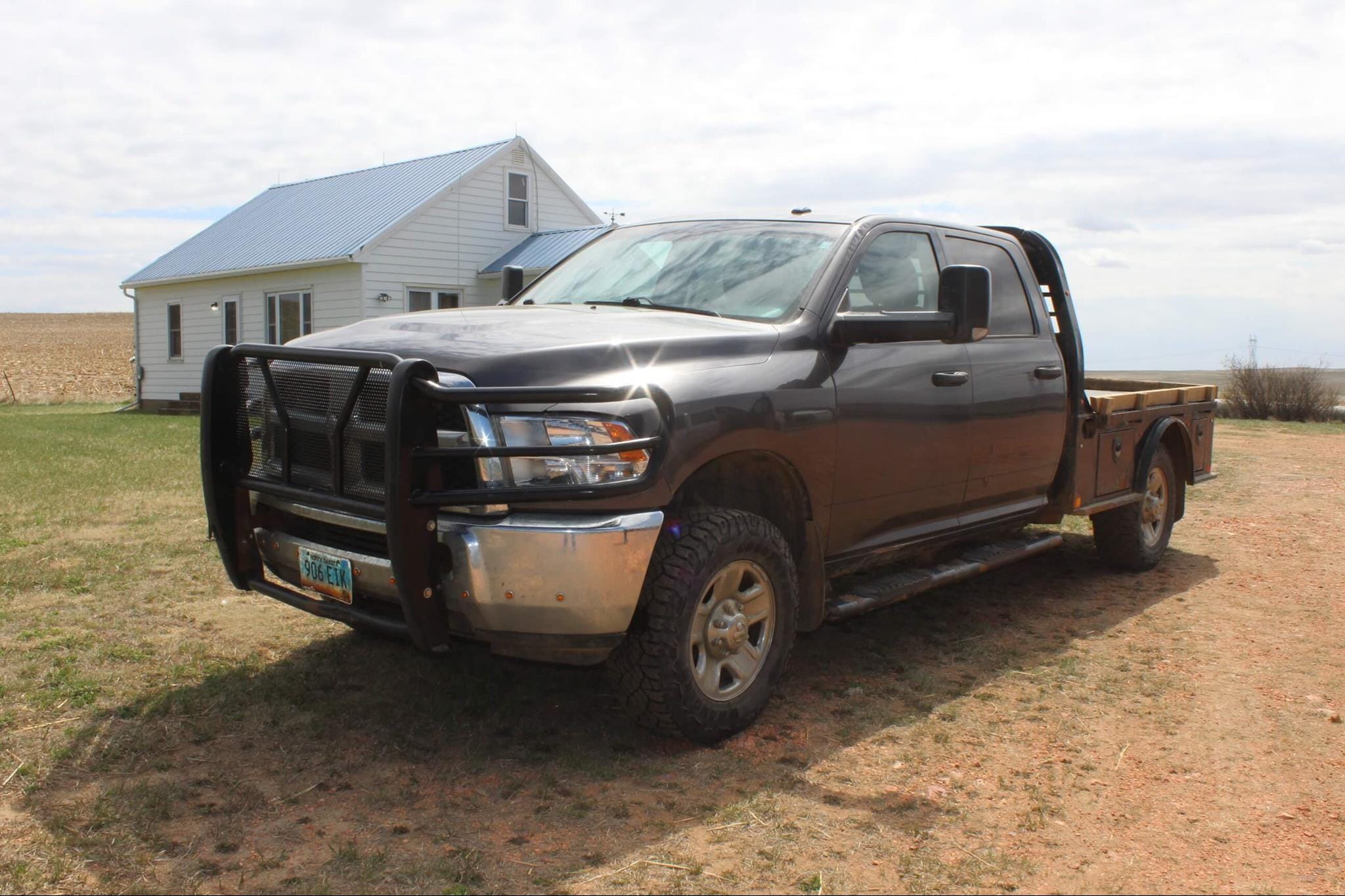 2015 Dodge Ram 2500 Equipment Image0