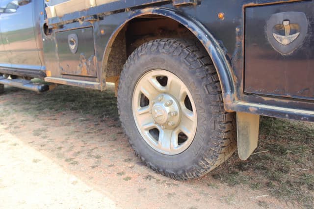 Image of Dodge Ram 2500 equipment image 1