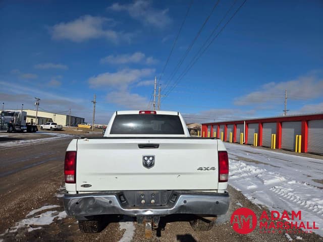 Image of Dodge Ram 2500HD equipment image 4