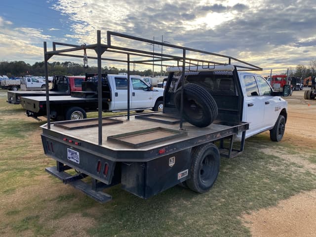 Image of Dodge Ram 3500 equipment image 2