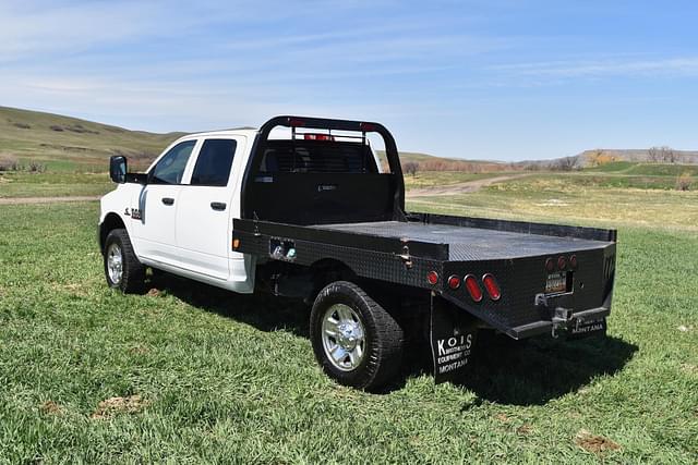 Image of Dodge Ram 3500HD equipment image 3