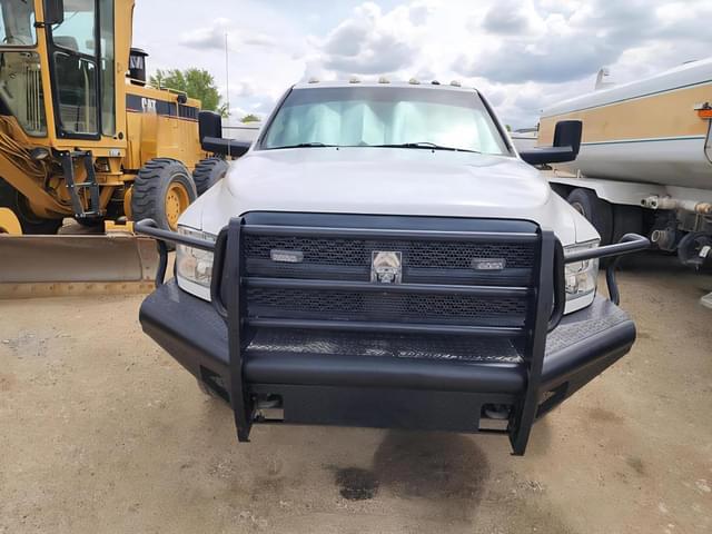 Image of Dodge Ram 3500HD equipment image 3