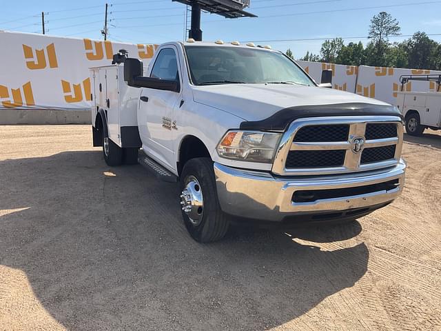 Image of Dodge Ram 3500HD equipment image 2