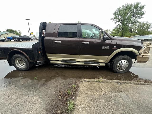 Image of Dodge Ram 3500 equipment image 4