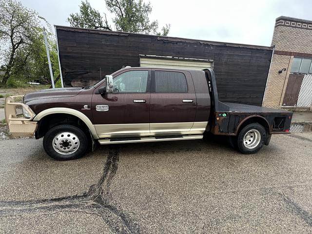 Image of Dodge Ram 3500 equipment image 3
