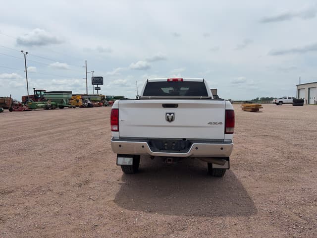Image of Dodge Ram 3500 equipment image 4