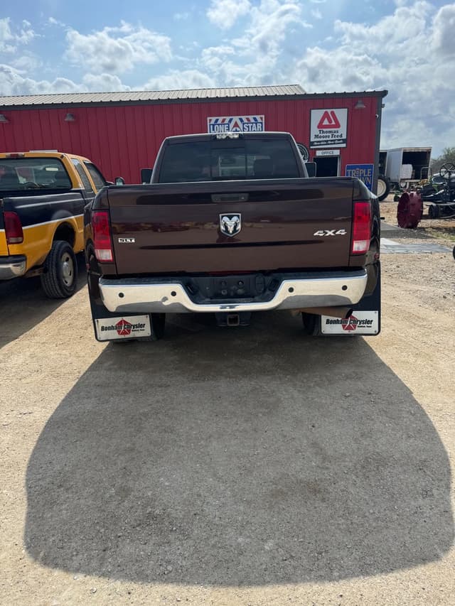 Image of Dodge Ram 3500 equipment image 2