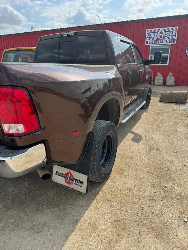 Image of Dodge Ram 3500 equipment image 3