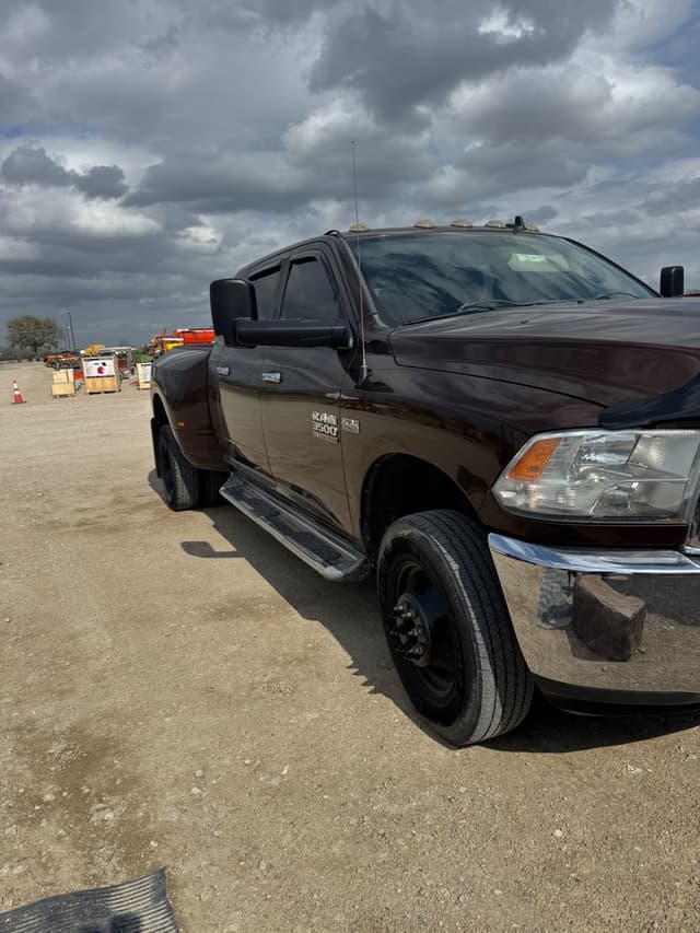 Image of Dodge Ram 3500 equipment image 4